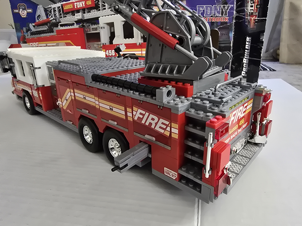 FDNY Ladder 456 Firetruck - Probuilder Blocks Building Toy - photo 5