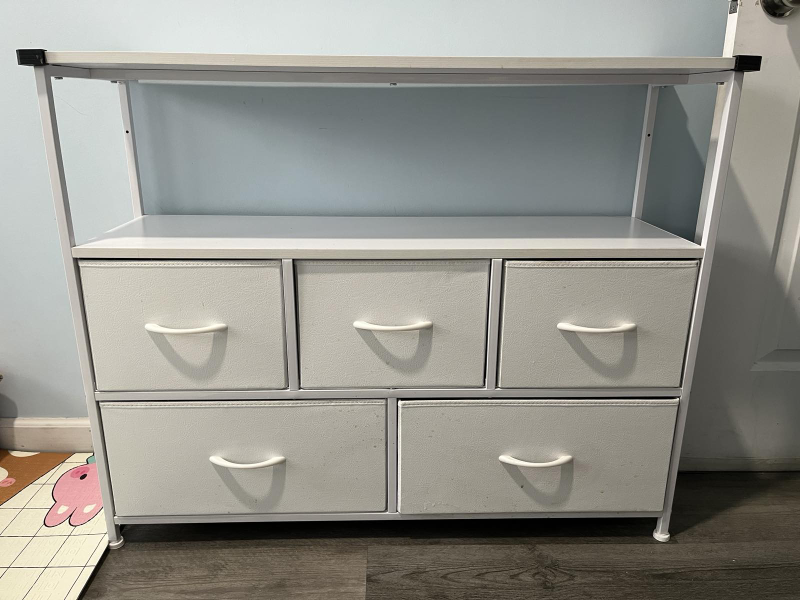 💚 Storage Cabinet with Top Shelf
