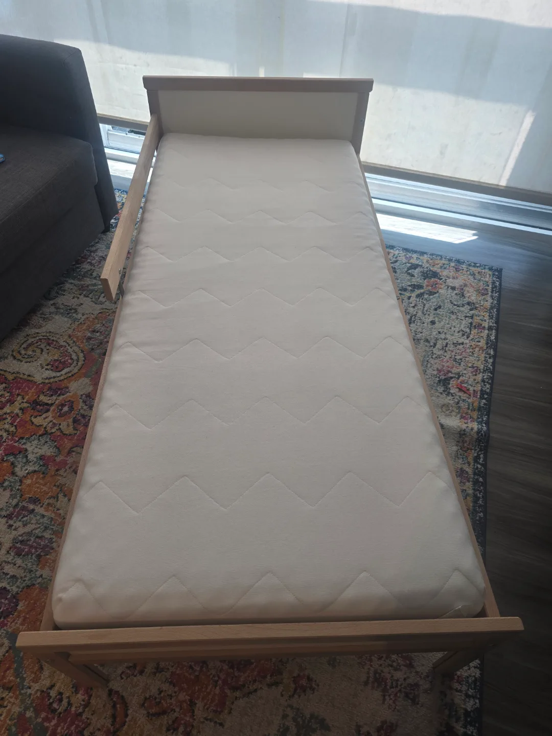 IKEA Singlar Toddler Bed with Guardrail + IKEA Underlig matress image indicator(2)