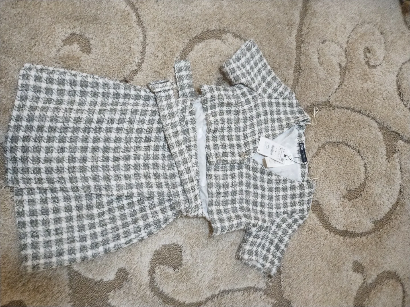 Zara Two-Piece Tweed Set, Size M  New, with tags image indicator(4)