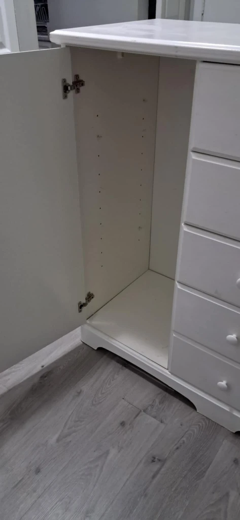 White Wooden Dresser - photo 2
