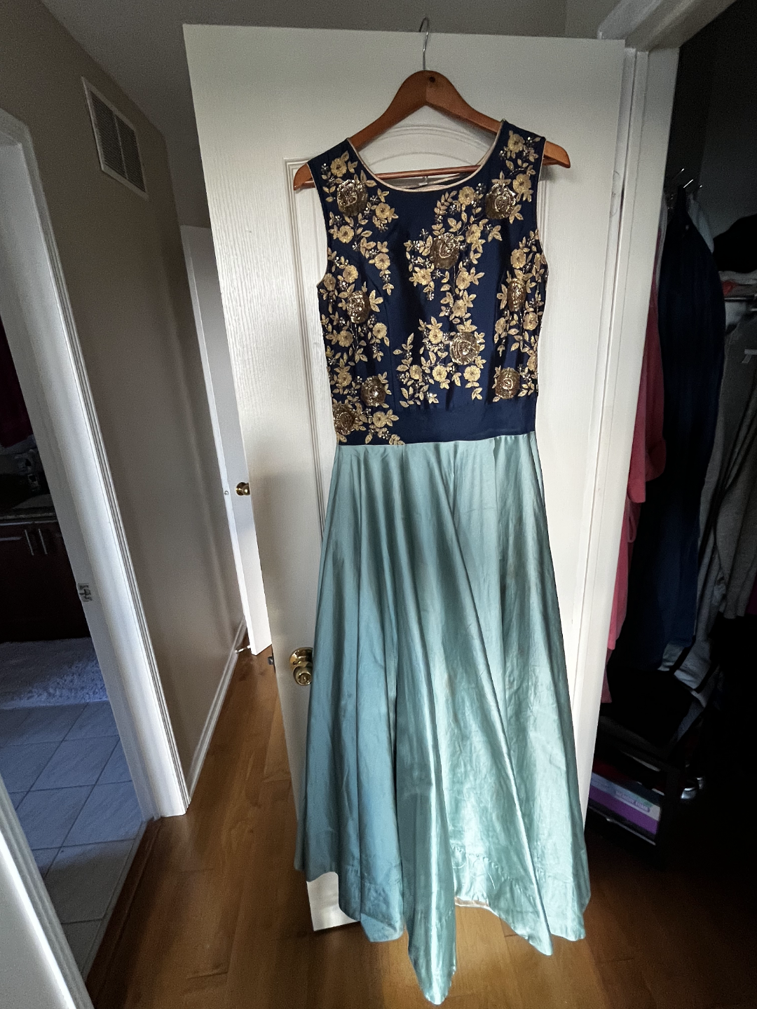 Gorgeous Embroidered Anarkali Suit - photo 2