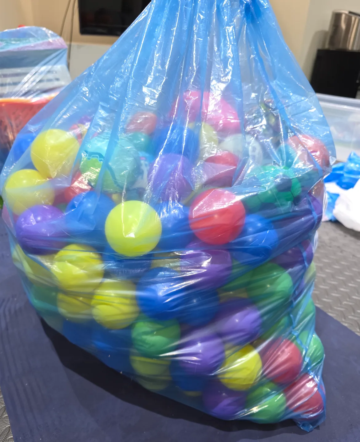 Large Bag of Play Balls x 264 thumbnail
