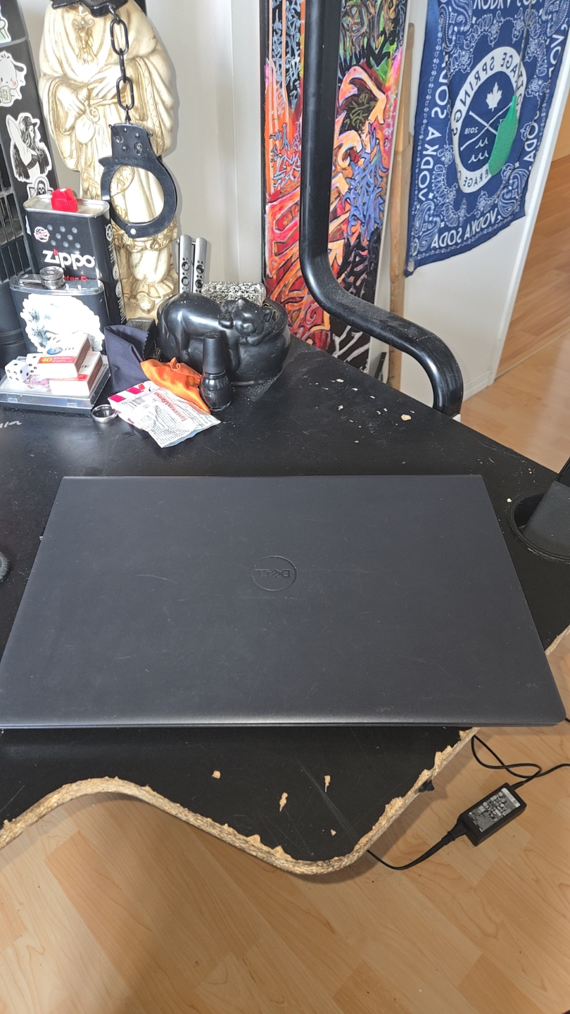 DELL laptop with touchscreen - photo 2