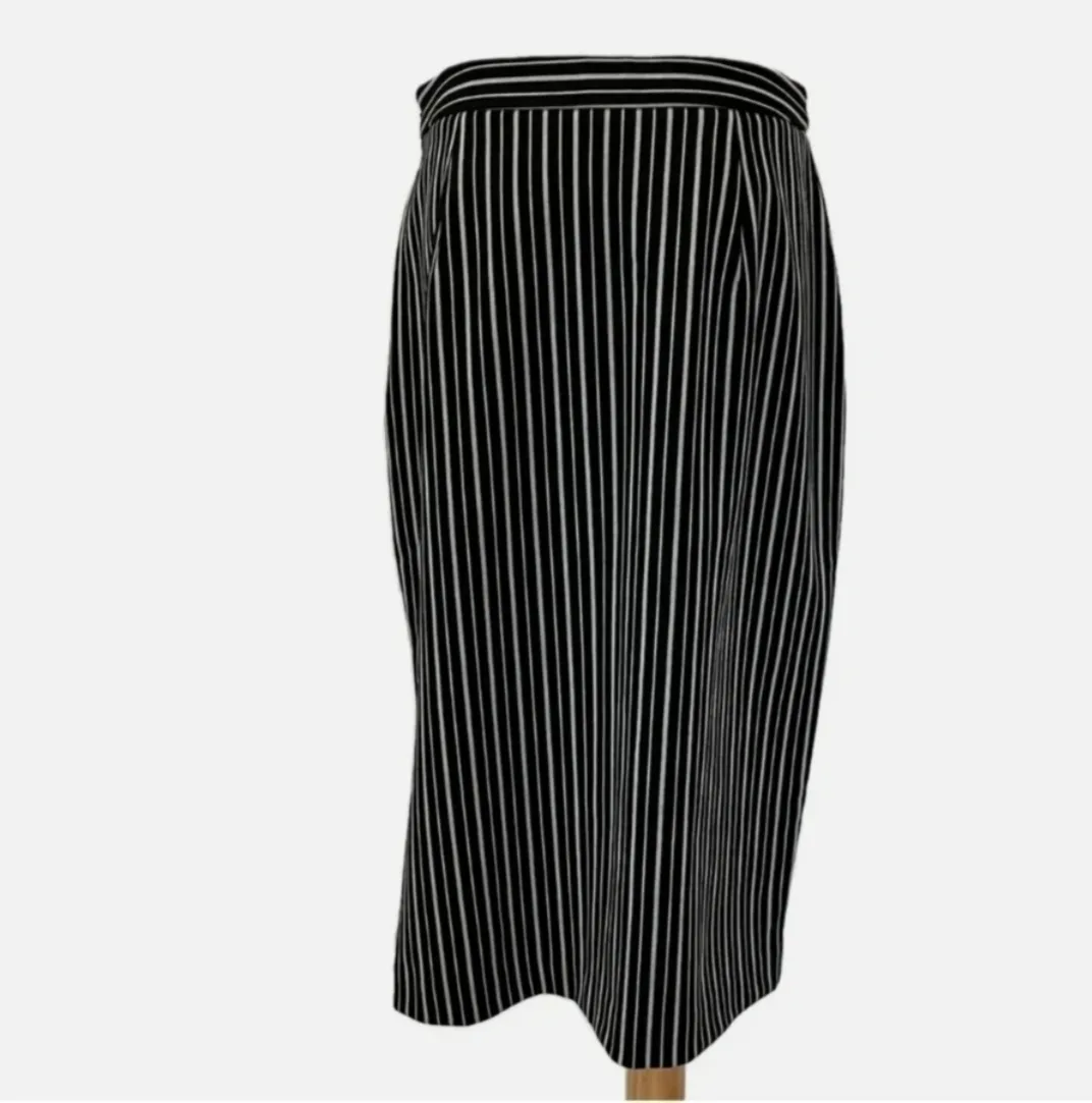 Banana Republic Bi-Stretch Stripe Pencil Skirt image indicator(4)