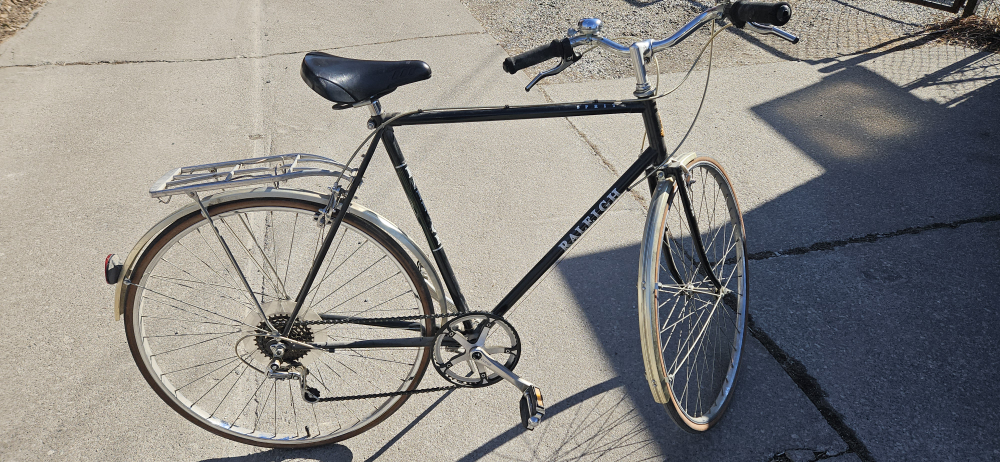 Vintage Raleigh bicycle - photo 3