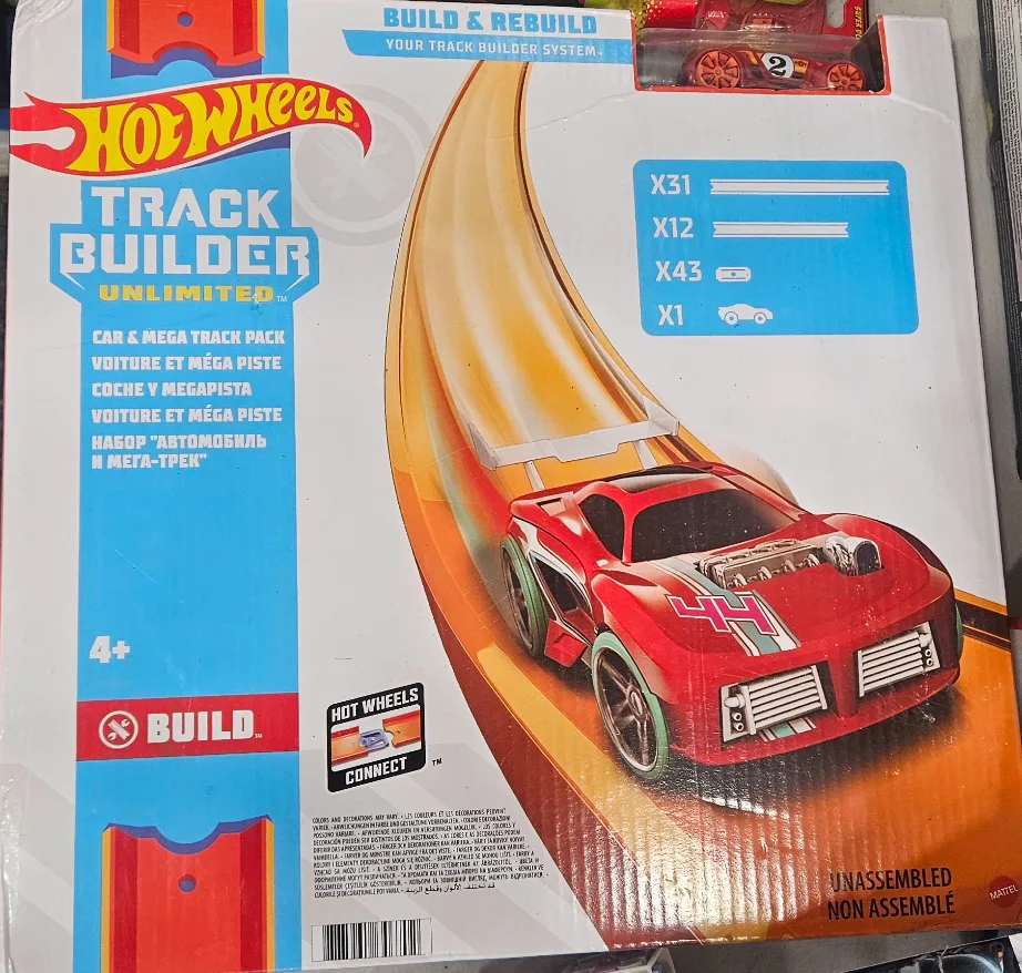 Hot Wheels Track Builder Unlimited Car & Mega Track Pack thumbnail