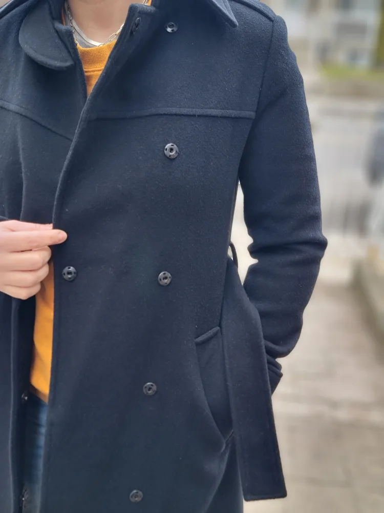 Black Babaton belted coat image indicator(6)