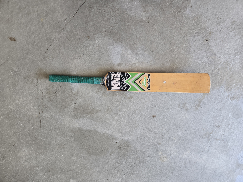 cricket bat - photo 2