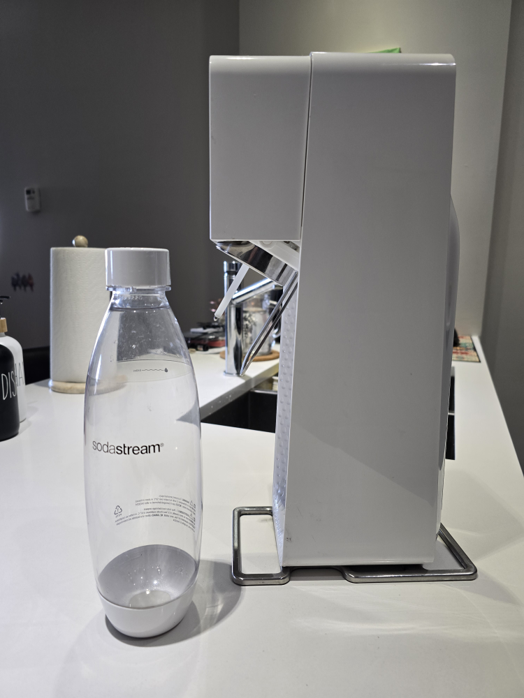 sparkling water maker - photo 2