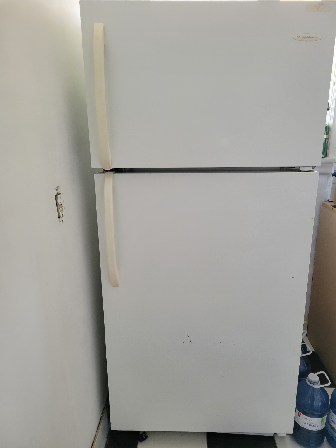 Frigidaire fridge