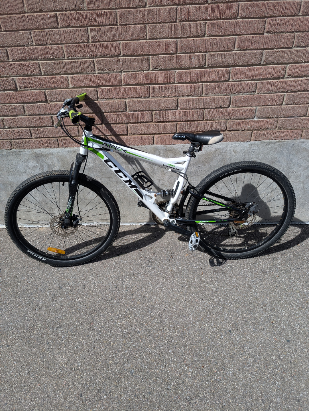 CCM Apex Mountain Bike - photo 2