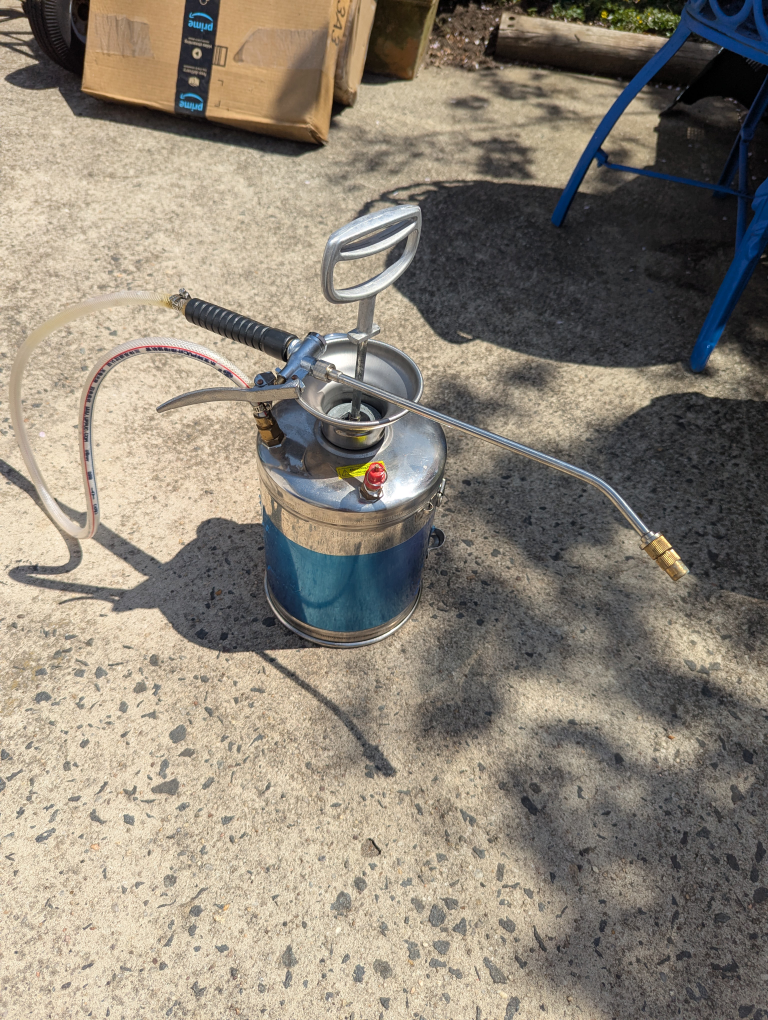 Stainless Steel Pump Sprayer - photo 2