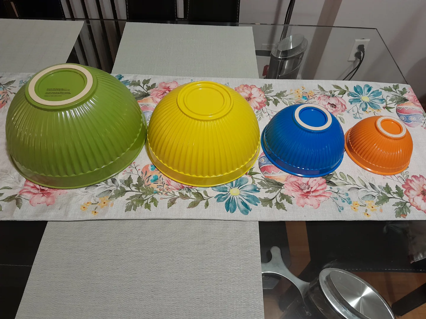 Colourful thick plastic bowls💚 image indicator(2)