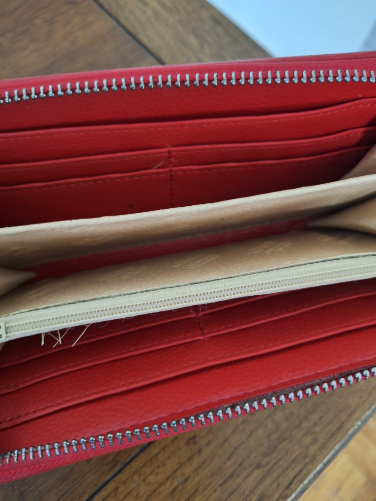 Coach Red and Beige Zip Around Wallet - photo 3