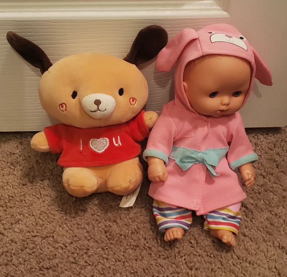 Kids' Toy Bundle: Bags, Bubble Machine, Puppy, Vacuum and More! image indicator(6)