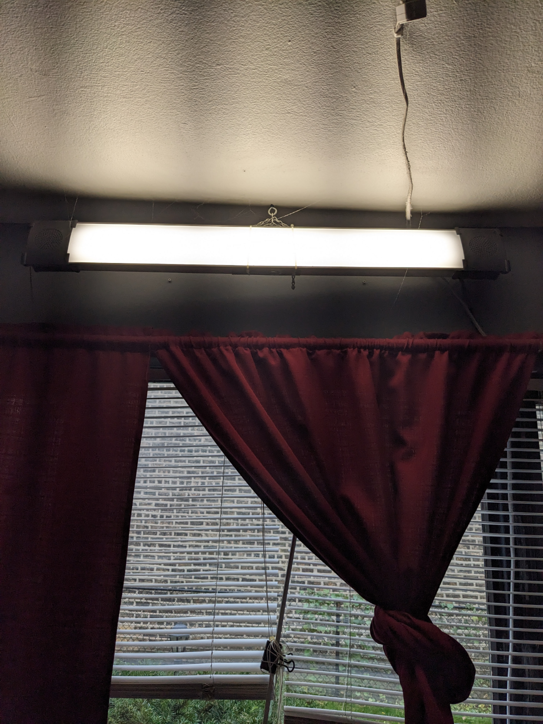 Hanging Lamp Shop Light With Bluetooth Speaker