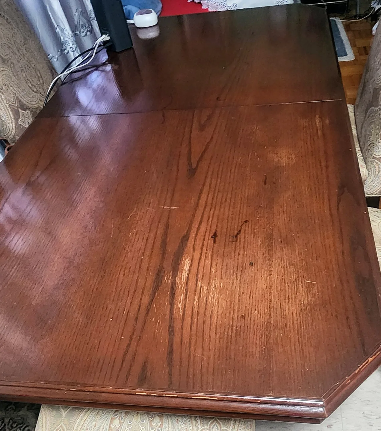 Dining table and chairs set image indicator(3)