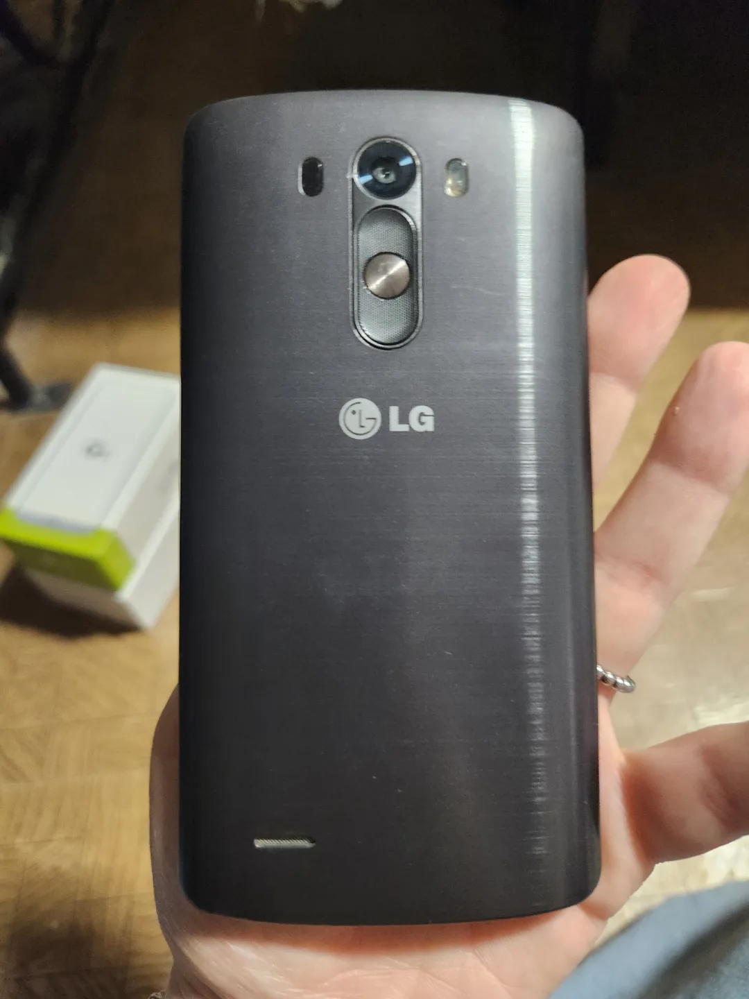 LG G3 Smartphone - Boxed with Charger image indicator(2)