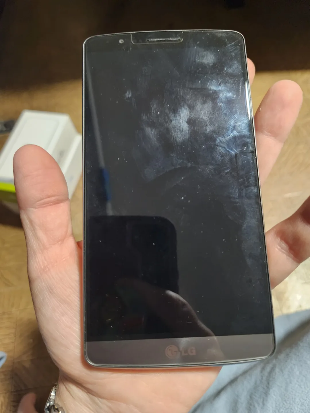 LG G3 Smartphone - Boxed with Charger image indicator(3)