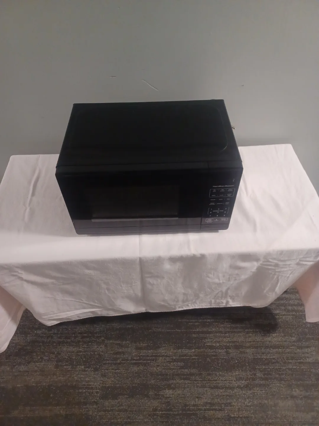 Hamilton Beach 0.7 Cu. Ft. Black Microwave thumbnail