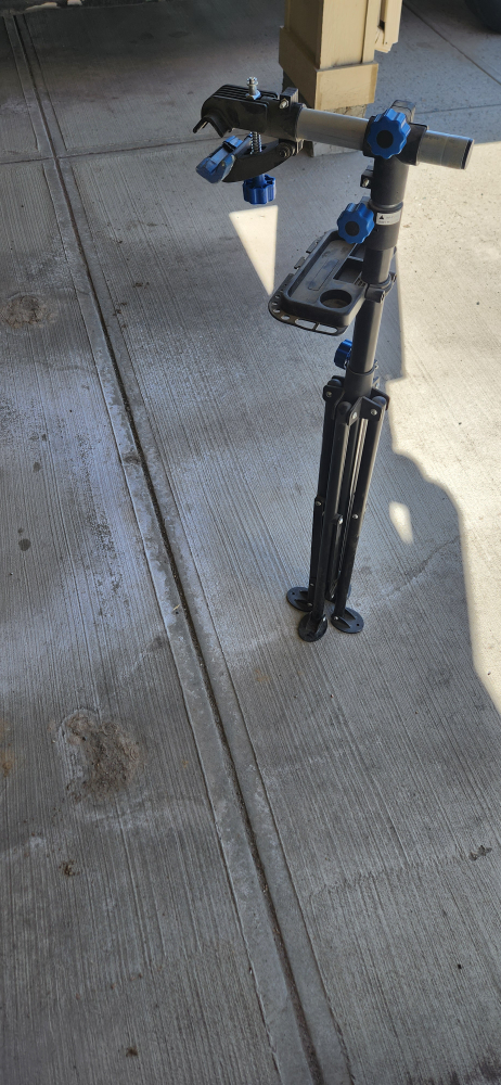 Bike Repair Stand - Portable & Adjustable - photo 2