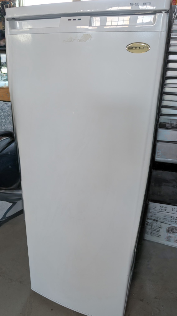 Used Brador MF-183 Upright Freezer