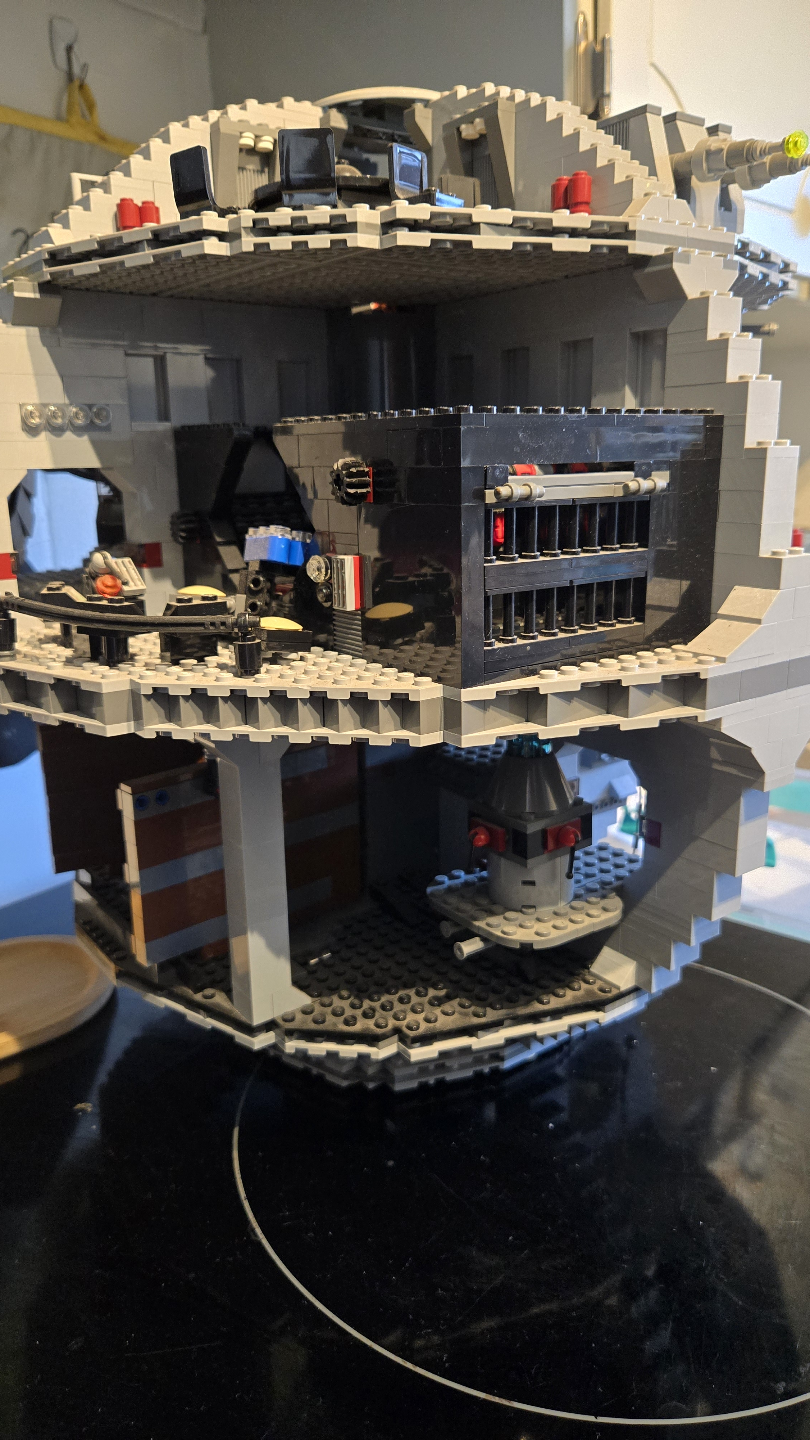 LEGO Star Wars Death Star (10188) - photo 5