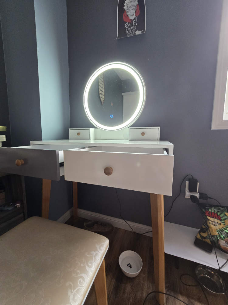 Vanity Set with Stool and Lighted Mirror - photo 4