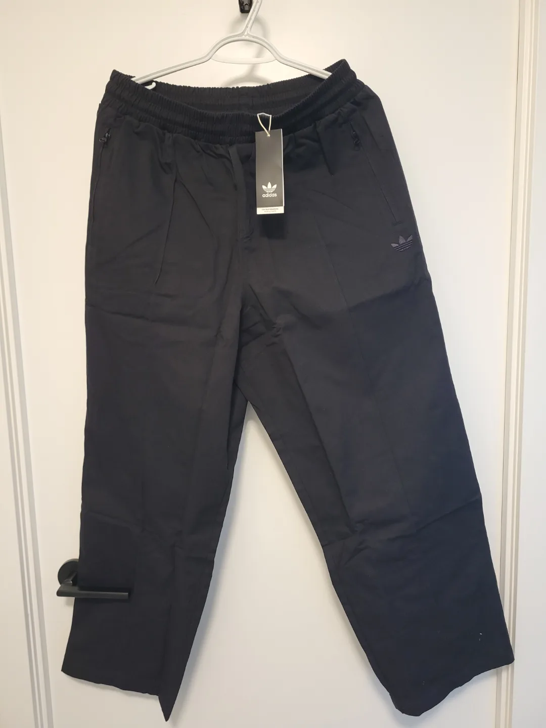 (NEW) Adidas Pintuck Pants - Black - Size Medium thumbnail