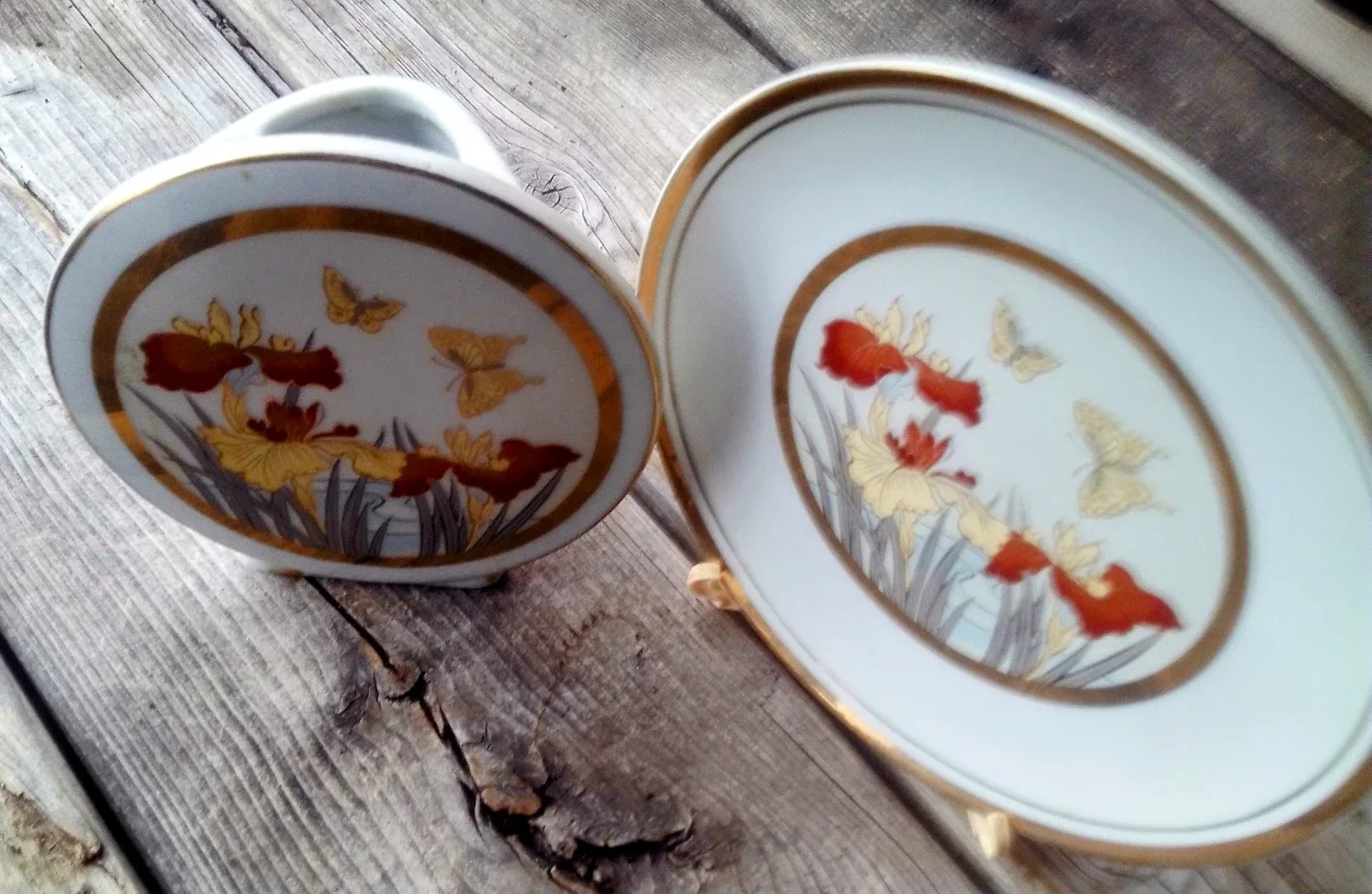 24k trim Vintage Porcelain Plate and Vase Set with Floral Design image indicator(2)