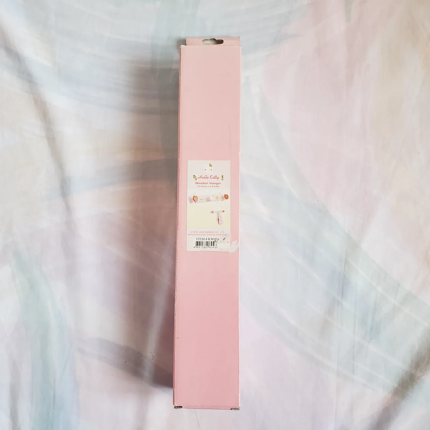 🆕Sanrio Hello Kitty Pink Wooden Hanger image indicator(3)