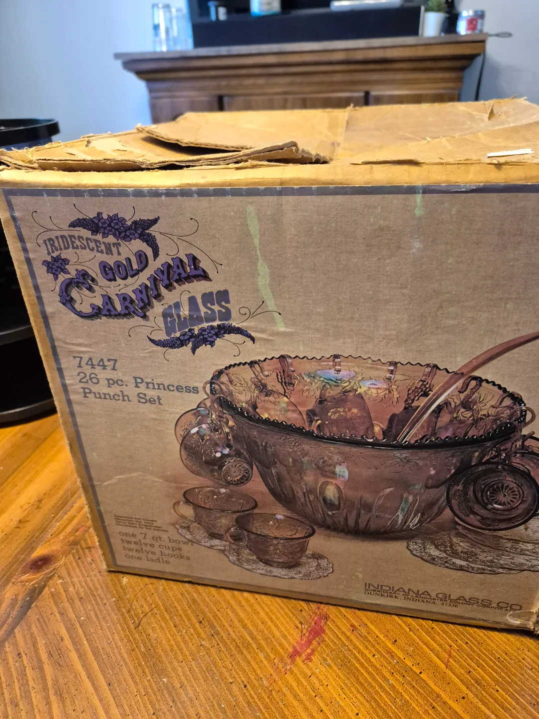 vintage Carnival Glass punch bowl with 12 cups image indicator(5)