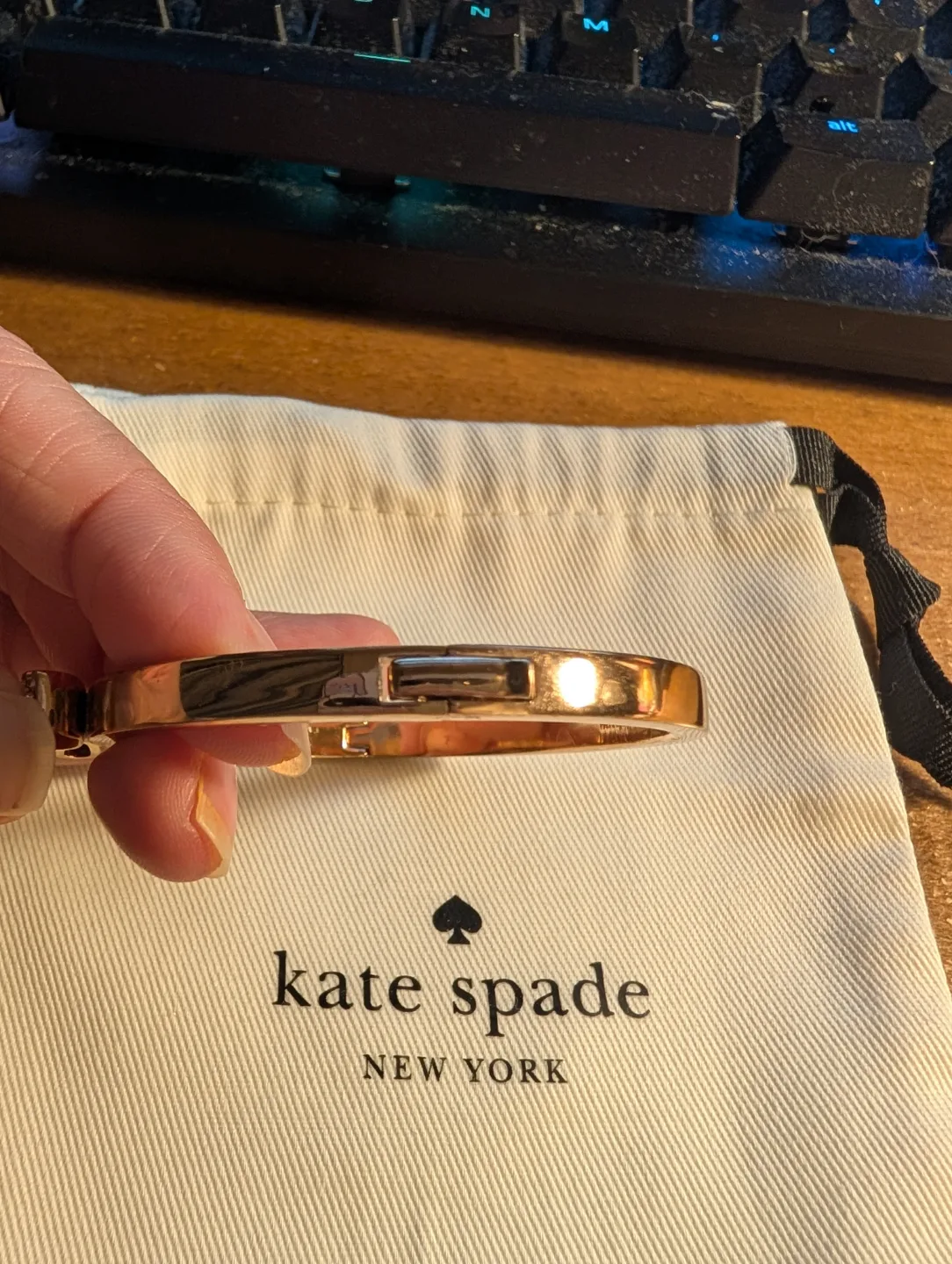 Kate Spade Bow Bangle image indicator(3)
