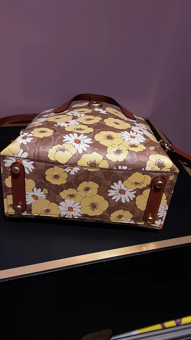 Coach Floral Tote Bag image indicator(2)