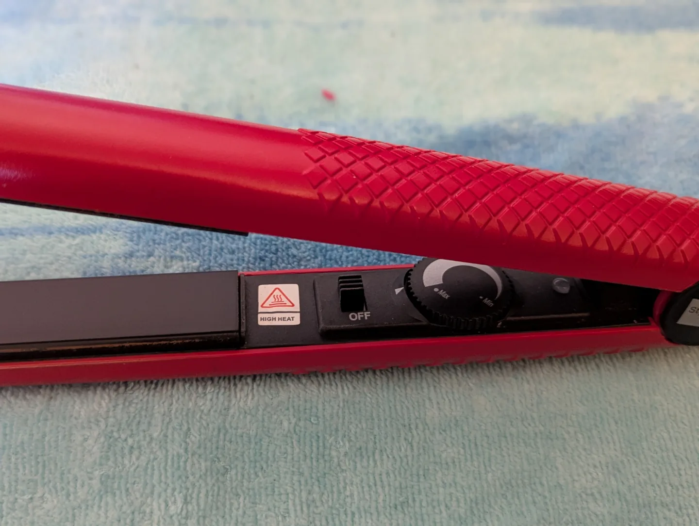 Style House Red Flat Iron Hair Straightener #freecycle image indicator(2)