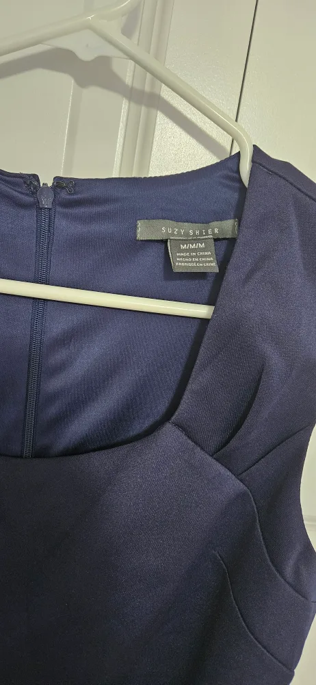 Dress size medium image indicator(3)