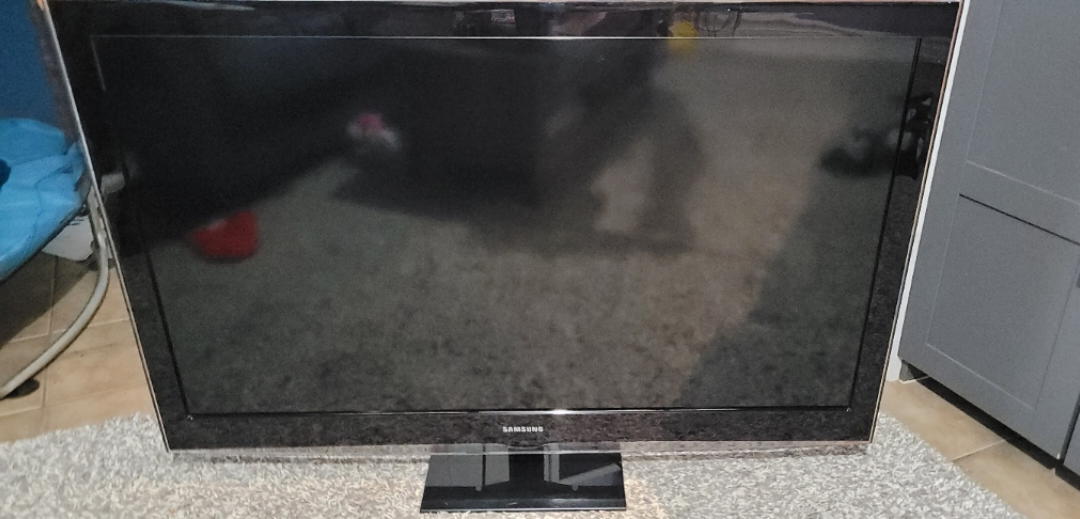 55" Samsung HDTV TV with Amazon fire stick to make it smart:)