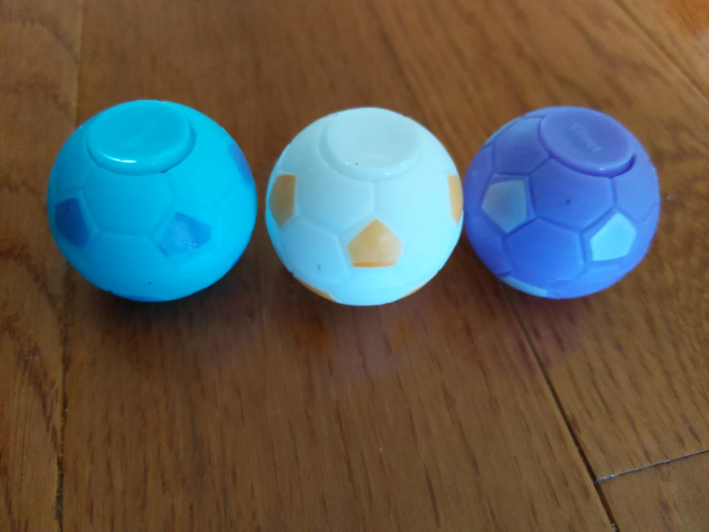 Lot of 7 fidget toys and a spinner💚 image indicator(2)