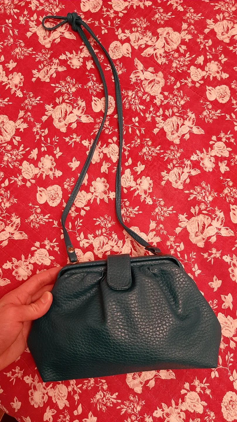 Dark green leather crossbody purse image indicator(2)