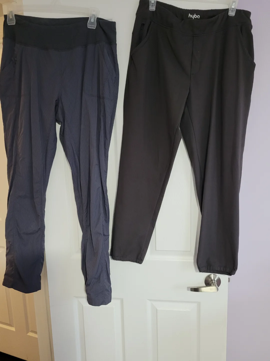 Assorted  Ladies jeans and dress pants - Large to Xlarge image indicator(8)