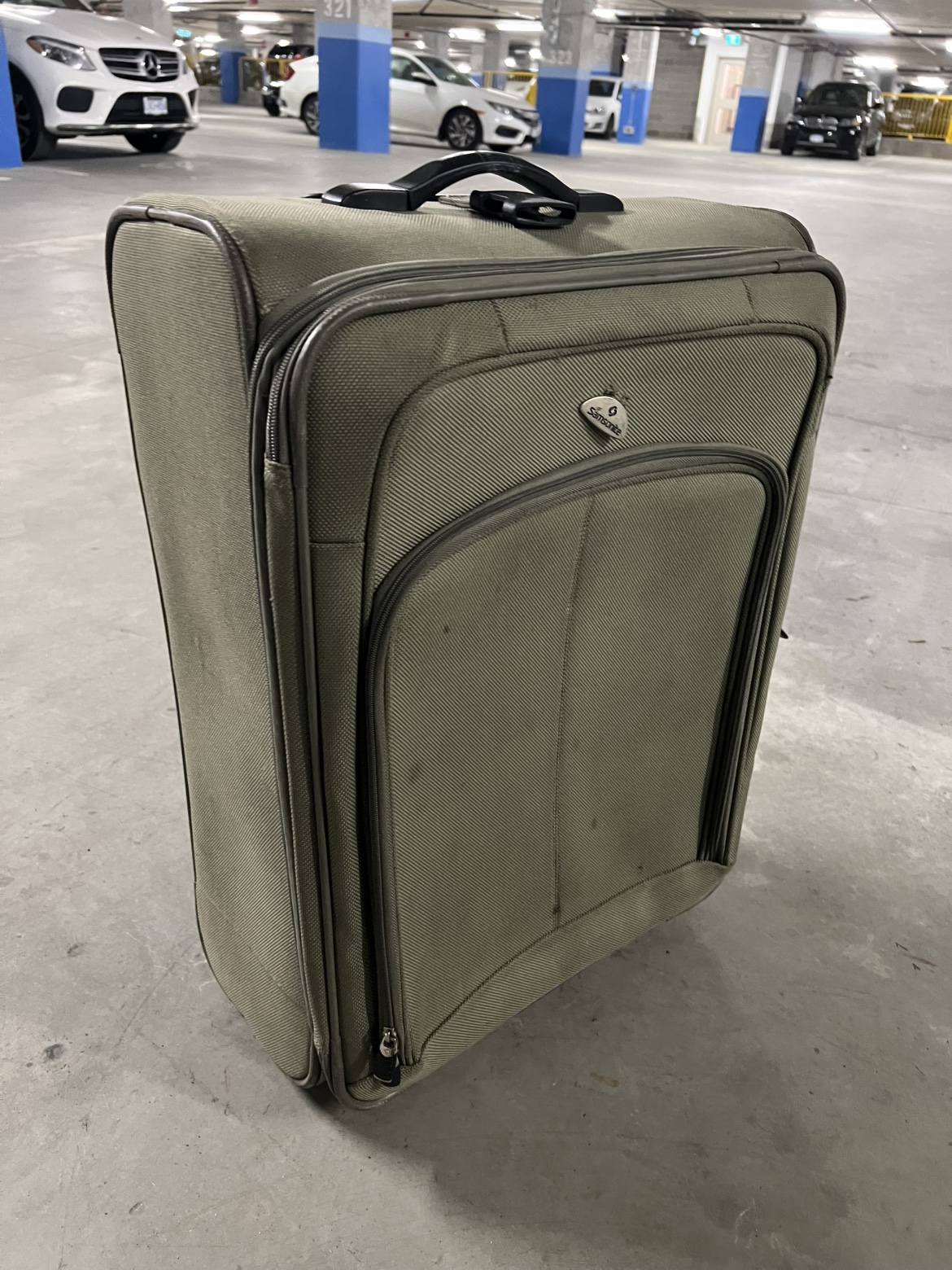 17" Samsonite Rolling Suitcase - Olive Green - photo 2