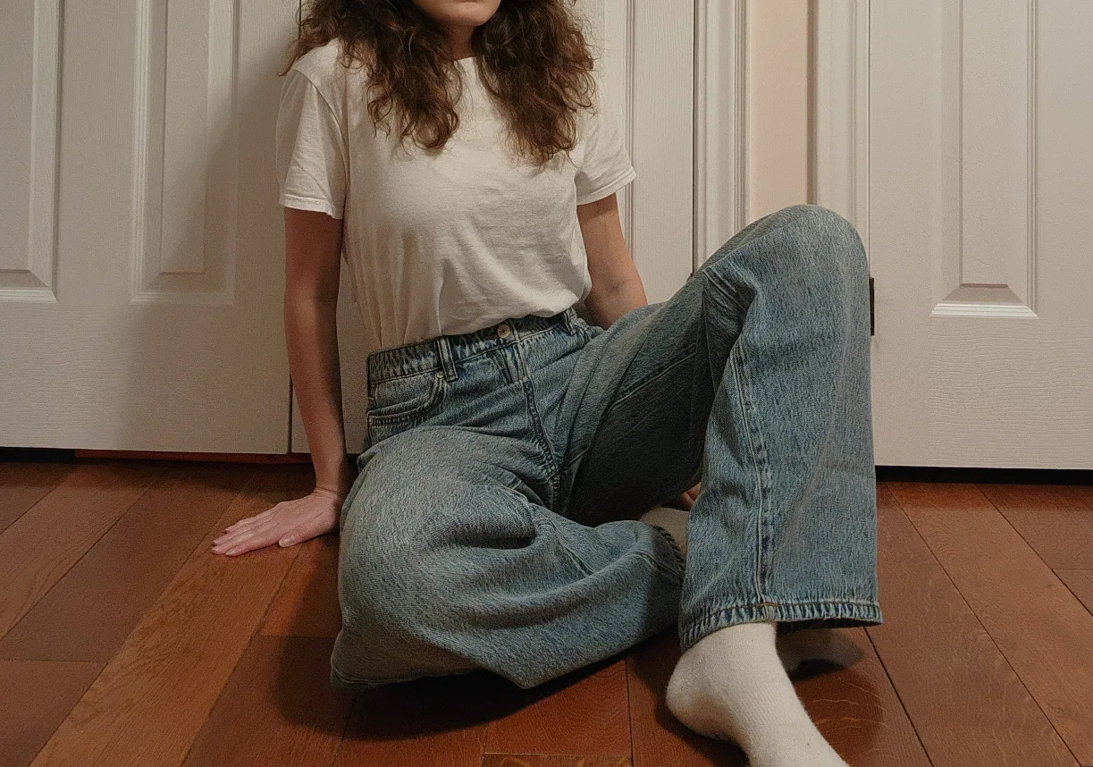 Super wide leg jeans image indicator(3)