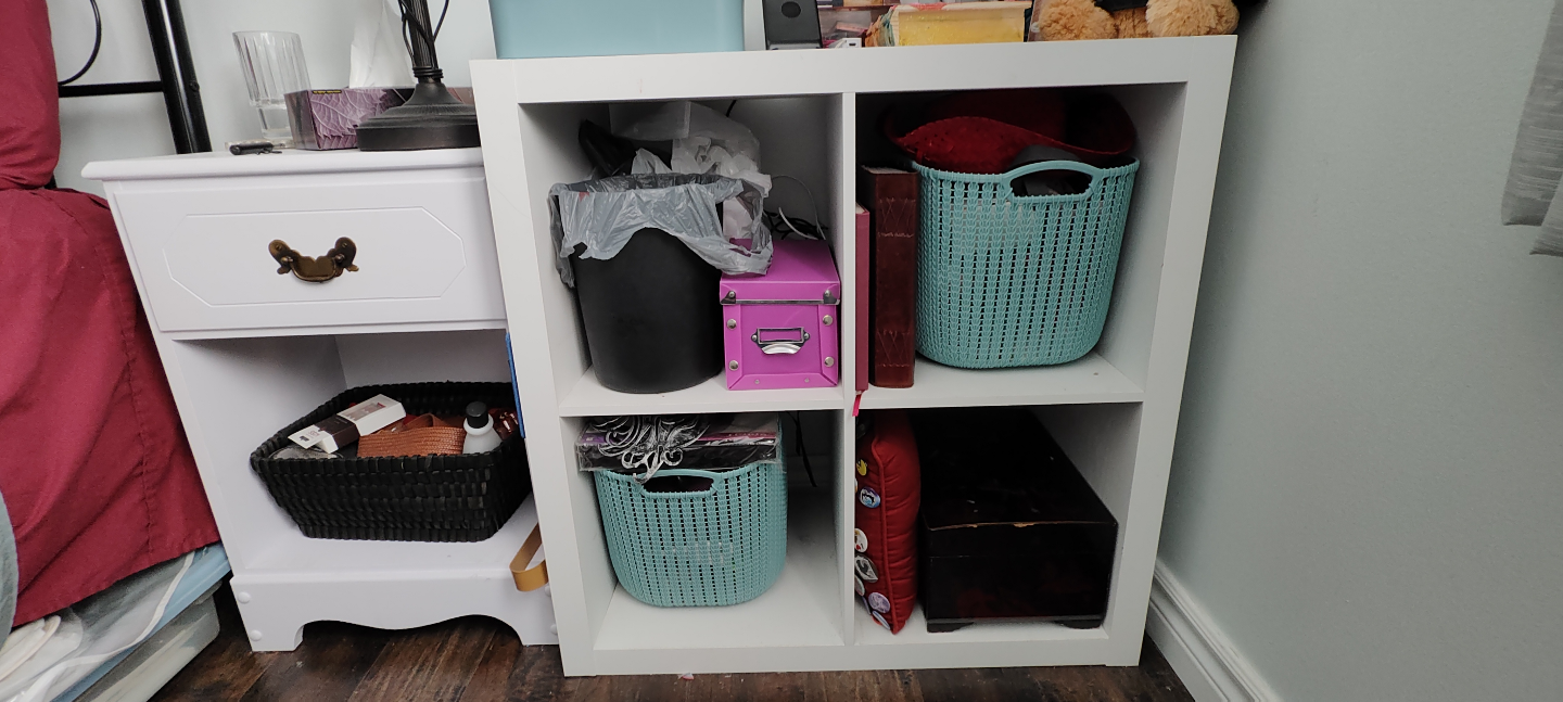 2 White Cube Storage Organizers/bookshelves
