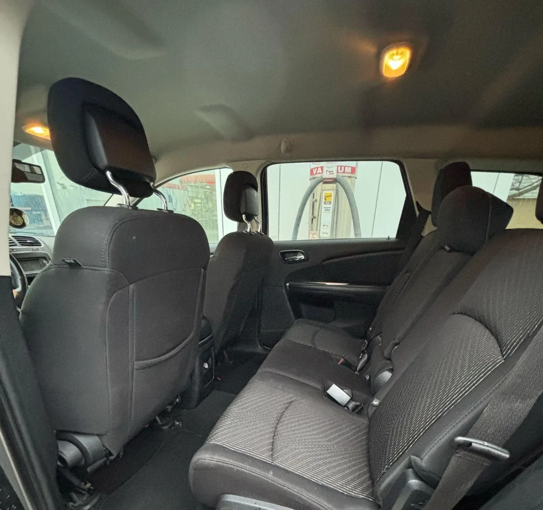 2012 Dodge Journey - Spacious SUV image indicator(3)