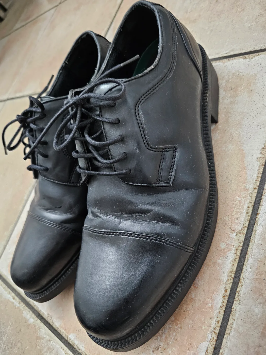 Men's Revere Collection Black Leather Oxford Shoes image indicator(5)