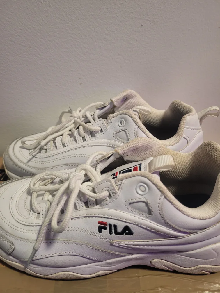 🥕 🥕💚🌱Fila Disruptor II Sneakers - White - Women's Size 8 image indicator(2)
