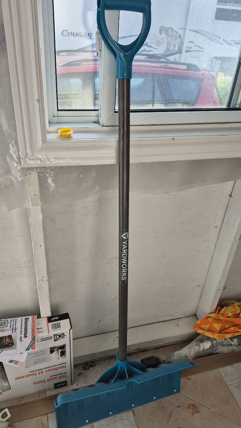 Yardworks Snow Pusher Shovel - photo 3