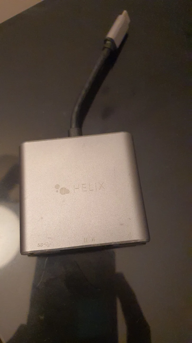 Helix USB-C Hub - Multiport Adapter thumbnail