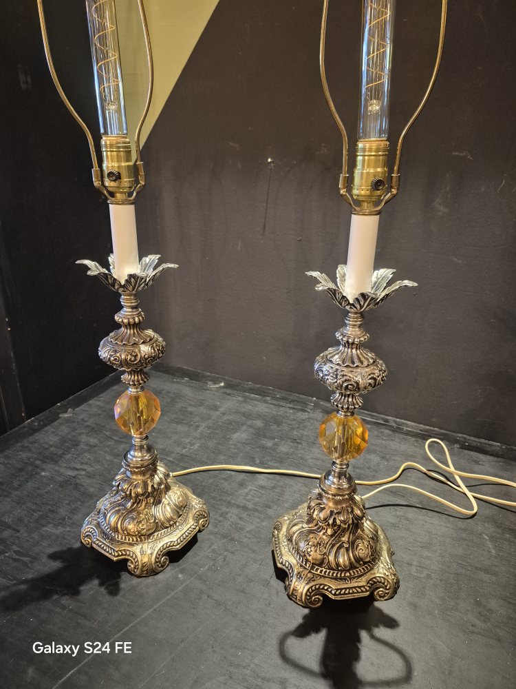Stunning Pair of Vintage Hollywood Regency Table Lamps - photo 2